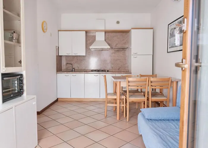 Cozy Flat In A Bright Residence-beahost