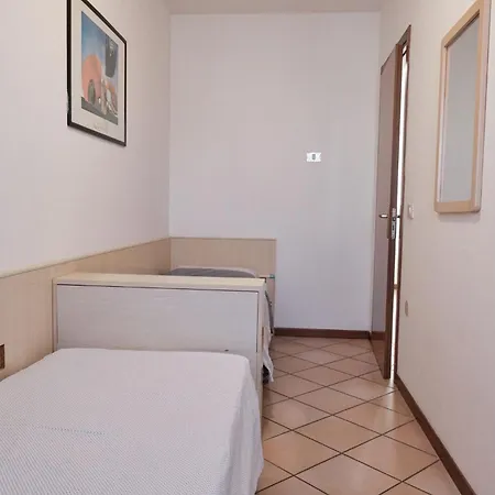 Cozy Flat In A Bright Residence-beahost * 罗索利纳马雷