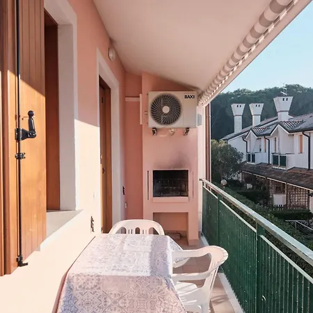 公寓 Cozy Flat In A Bright Residence-beahost